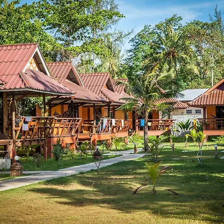Lanta Pearl Beach Resort-3